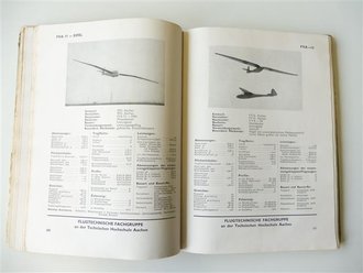 Flugzeug-Typenbuch, 428 Seiten, datiert 1944, die Seiten 1 - 32 fehlen