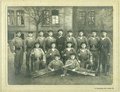 Hartkartonbild "Zur Erinnerung an unsere infanteristische Ausbildung", datiert 1917, Gesamtmaße 30 x 36 cm