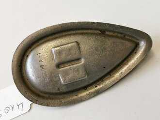 Luftwaffe Seenotausrüstung, Metallflicken zum Abdichten des Seenotschlauchbootes, Risse bis ca. 7cm Grösse können somit abgedichtet werden. Sehr guter Bodenfund, selten