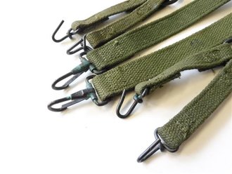 U.S. Marine Corps 1967 dated M41 suspenders. Unused set