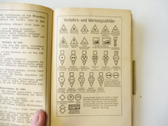 Dr. Spohrs Schüler-Kalender mit Schülerausweis, Seiten teilweise abgerissen, datiert 1934, kleinformatig