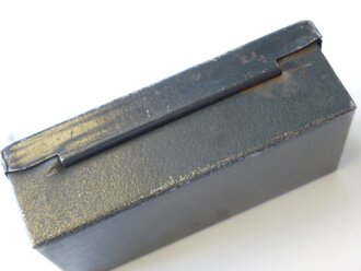 Ersatzteilkasten für Werkzeugtasche MG34/42 datiert 1944. Originallack, sehr seltenes Stück