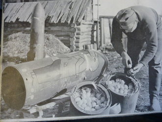 Einsatz von Versorgungsbombe der Luftwaffe in ungereinigtem Fundzustand. Höhe 27cm, Schliessmechanismus des Deckels defekt
