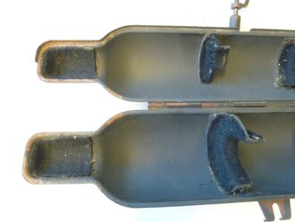 Zielfernrohr Z.F. 3x8° für 8,8cm Flak im Behälter. Optik einwandfrei, klare Durchsicht, weiches Gummi. Der Behälter im Originallack