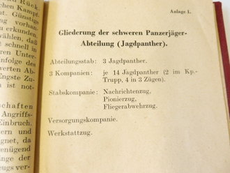 Vorläufige Richtlinien für den Einsatz der schweren Panzerjäger V "Jagdpanther", datiert 1944, Maße 11 x 15 cm, 15 Seiten