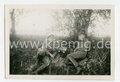 Foto Reichswehrangehörige mit Feldfernsprecher 26 und Klappenschrank , Maße 6 x9 cm