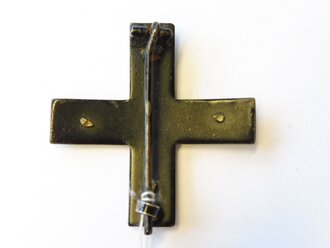 Baltenkreuz an Nadel