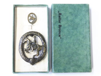 Deutsches Reiterabzeichen 3. Klasse in Bronze,dazu die Miniatur,  im Etui