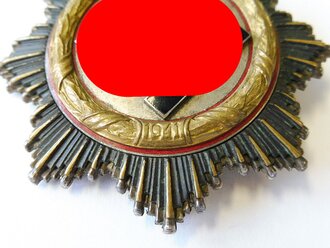 Deutsches Kreuz in gold, leichtes Stück von Zimmermann Pforzheim, der Gegenhaken vermutlich zeitgenössisch repariert
