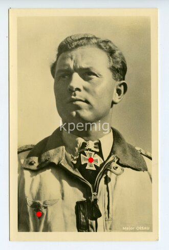 Hoffmann Fotopostkarte Ritterkreuzträger Major Oesau, Rückseitig Klebereste