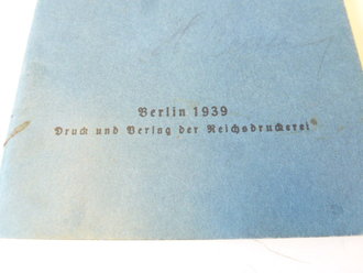 H.Dv. 103 " Die Ausbildung am l.Gr.W.36 ( 5cm ) datiert 1939. 83 Seiten, komplett
