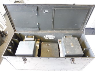 Luftwaffe elektrischer Höhenmesser FuG 101. Sender - Empfänger und Umformer in Transportkasten. Alles Originallack, Funktion nicht geprüft