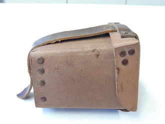 1.Weltkrieg, Tasche für Gasschutzbrille aus Presspappe datiert 1916