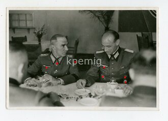 General und Ritterkreuzträger  des Heeres ,...