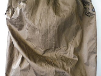 HJ Regenumhang mit RZM Etikett,  guter Zustand, selten, Schulterbreite ca 60 cm, Gesamtlänge 102 cm