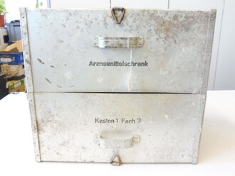 Arzneimittelschrank Aluminium (Für Flugzeug?),...