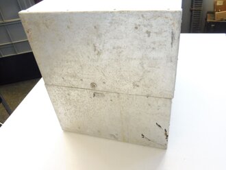 Arzneimittelschrank Aluminium (Für Flugzeug?), Maße 35 x 27 x 31cm