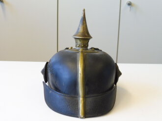 Preussen, Pickelhaube für einen einjährig Freiwilligen Train, unberührter, stark angelaufener Helm