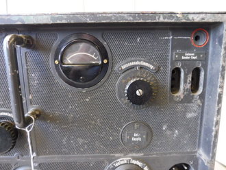 20 Watt Sender g ( 20 W.S.g ) datiert 1943, Gehäuse überlackiert, Frontplatte Originallack. Funktion nicht geprüft