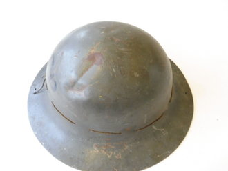 England 2. Weltkrieg, Luftschutz/ Zivilschutz Stahlhelm, Innenfutter datiert 1941. Originallack