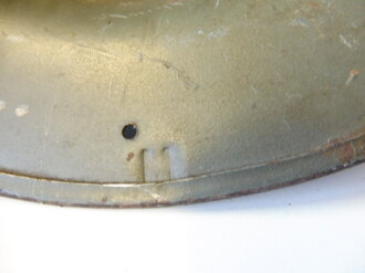 England 2. Weltkrieg, Luftschutz/ Zivilschutz Stahlhelm, Innenfutter datiert 1941. Originallack