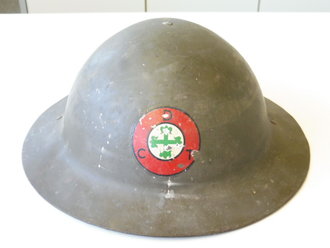 Portugal Stahlhelm 20/ 30iger Jahre, Originallack und Abzeichen