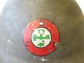 Portugal Stahlhelm 20/ 30iger Jahre, Originallack und Abzeichen