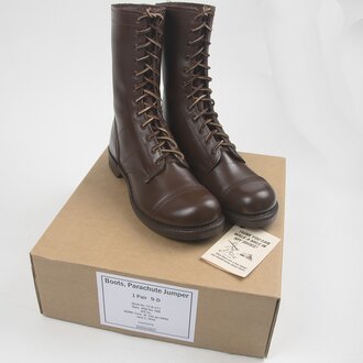 Parachute Jumper Boots, At the Front
