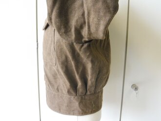 British 1944 dated Battle Dress Blouse, used, Schulterbreite 46 cm, Armlänge 56 cm