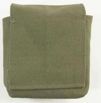 M1 Rigger Pouch, At the Front