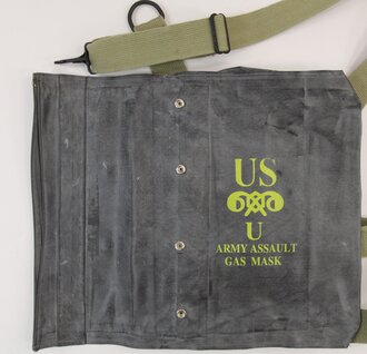 M7 Assault Gas Mask Bag, At the Front