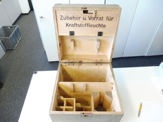 Transportkasten für " Kraftstoff - Heiz - Koch und Leucht Gerät" Wehrmacht. Originallack