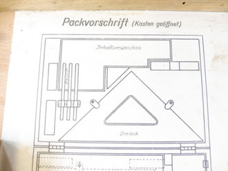 Kasten " Satz 63" Wehrmacht für Koordinatenschieber, Kartenwinkelmesser, Planzeiger usw. Originallack