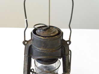 Laterne Feuerhand Nr. 75 Atom , Höhe ohne Griff 16cm, feldgrauer Originallack, ungereinigtes Stück