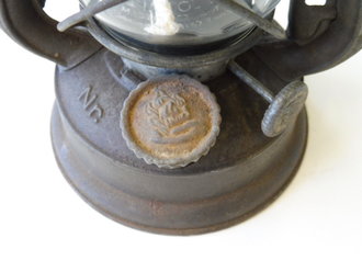 Laterne Feuerhand Nr. 175 , Höhe ohne Griff 19cm, feldgrauer Originallack, ungereinigtes Stück