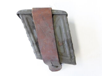 Österreich 1.Weltkrieg, Patronentasche für M95 Gwehr aus Blech, Originallack, ungereinigtes Stück, selten