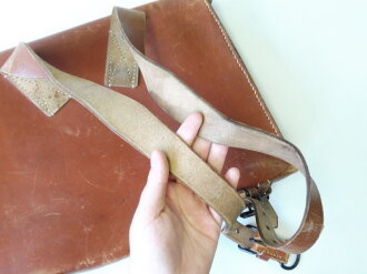 Meldetasche für Berittene datiert 1942. ( Für das klappbare Kartenbrett usw. )