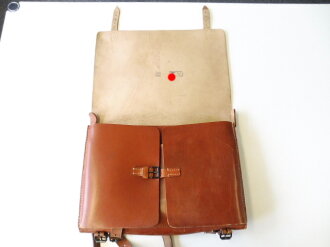 Meldetasche für Berittene datiert 1942. ( Für das klappbare Kartenbrett usw. )