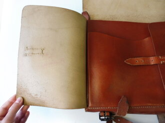 Meldetasche für Berittene datiert 1942. ( Für das klappbare Kartenbrett usw. )