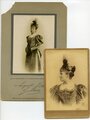 Kaiserin Auguste Victoria, Königin von Preußen, eigenhändige Unterschrift auf leicht beschädigtem Hartkartonbild, dazu ein weiteres, unbeschädigtes Hartkartonbild, dieses aber ohne Unterschrift