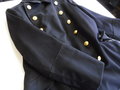 Kriegsmarine, Mantel für Offiziere mit Etikett der Offizierkleiderkasse der Kriegsmarine in Kiel datiert 1939, Armlänge 61 cm, Schulterbreite 42 cm