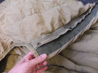 U.S. M49 Bag, sleeping Mountain regular. Zipper works fine but is damaged at the end, used, good condition