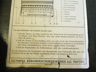Dienstschreibmaschine Wehrmacht " Olympia Robust " Die Maschine im Originallack, der Transportkasten überlackiert und die Beschläge zum Teit entfernt