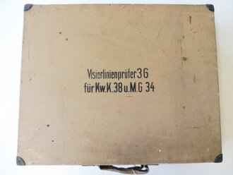 Transportkasten " Visierlinienprüfer 36 für Kampfwagenkanone 38 und MG 34. Originallack, mit resten der Unterteilung