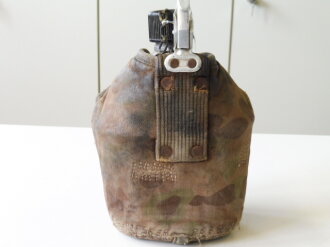 Österreich Nachkrieg, Feldflasche  M57. Flasche und Trinkbecher U.S. 1944/45. Gebrauchtes,  farbfrisches Stück, Grösse Medium