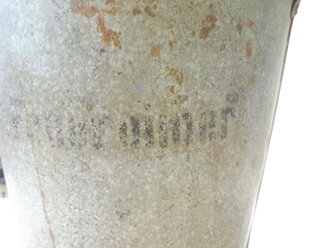 Luftschutz Feuereimer für Sand, originale Beschriftung