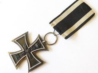 Eisernes Kreuz 2. Klasse 1914 mit emaillierter Miniatur im Etui.