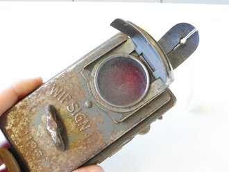 Taschenlampe WIF Signal 1136, als Beutestück bei der Wehrmacht geführt