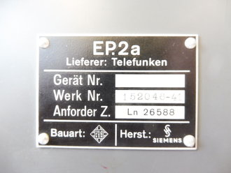 Telefunken Empfänger EP.2a Ln 26588. Originallack, Optisch einwandfrei, Funktion nicht geprüft. Mit dem dazugehörigen Deckel