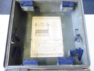 Dienstschreibmaschine Olympia Robust im Transportkasten. Originallack, die Runentaste vorhanden, augenscheinlich einwandfreie Funktion